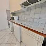 Large 2-bedroom Large Living With Parking Near Train Station And Downtown * Grenoble